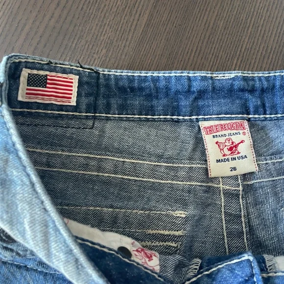 True Religion Shorts - Picture 3 of 8